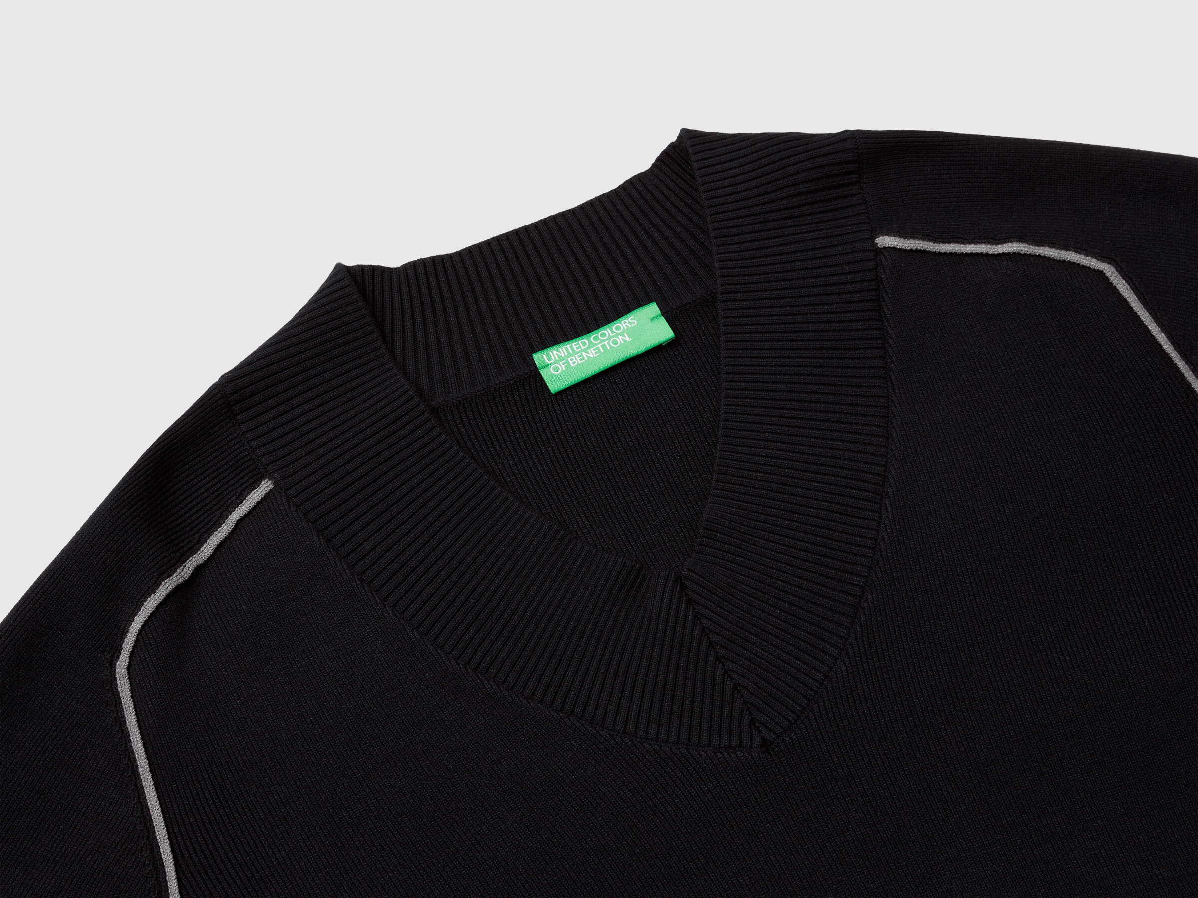 V NECK SWEATER L/S Women image number 7